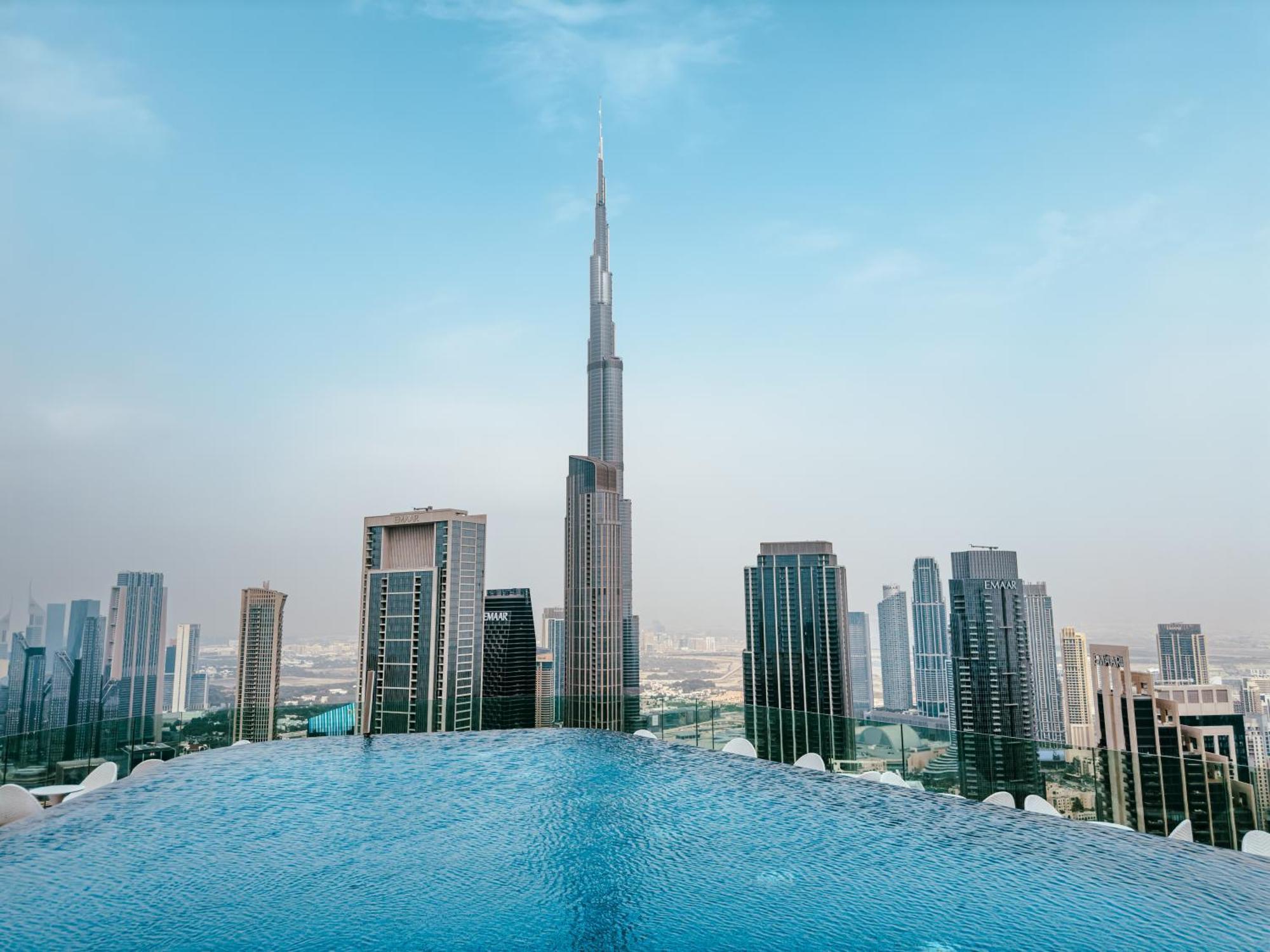 شقة Aliving Luxe 2Br With Burj Khalifa View Infinity Pool Midtown-4704 دبي المظهر الخارجي الصورة