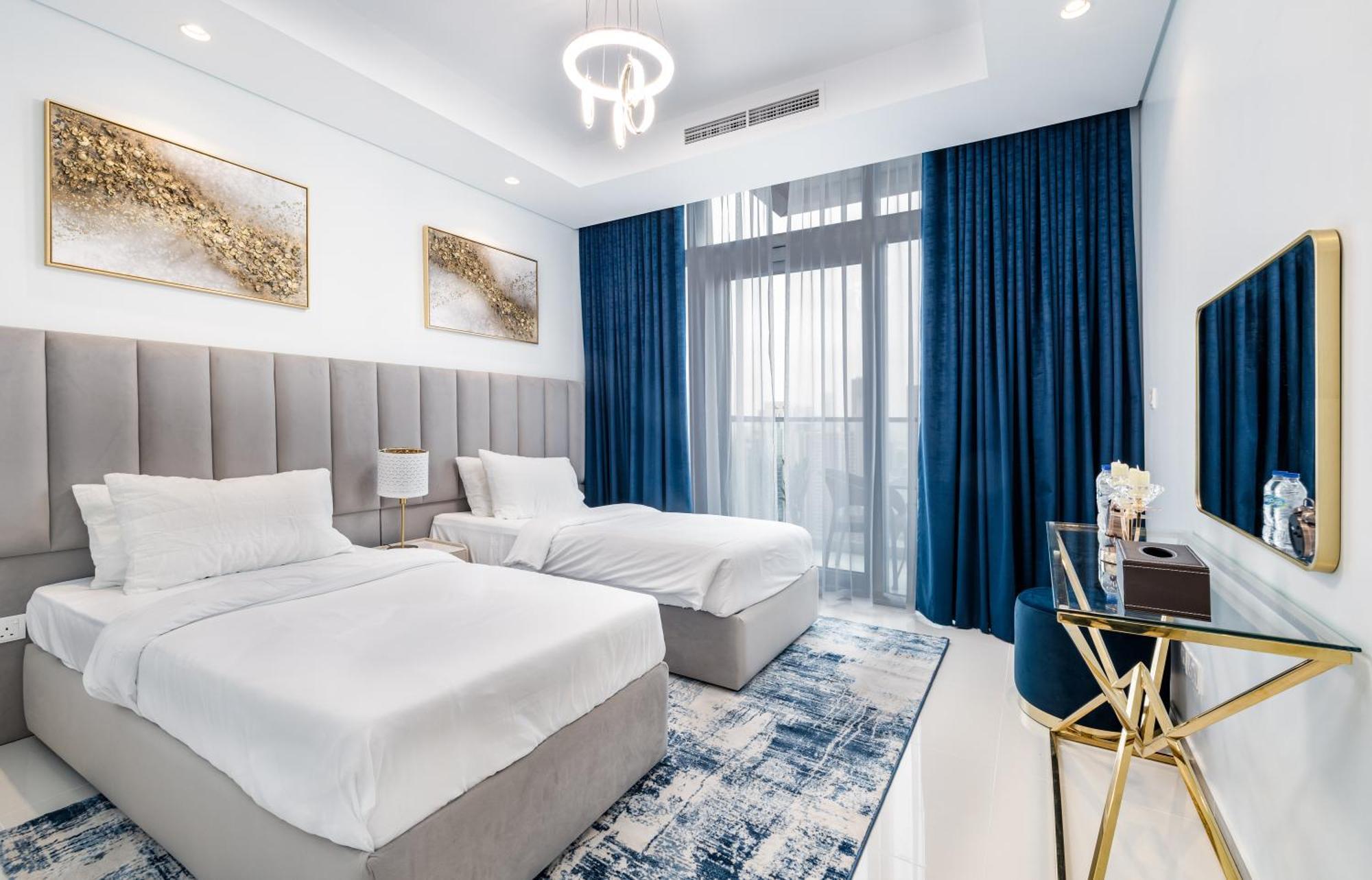 شقة Aliving Luxe 2Br With Burj Khalifa View Infinity Pool Midtown-4704 دبي المظهر الخارجي الصورة