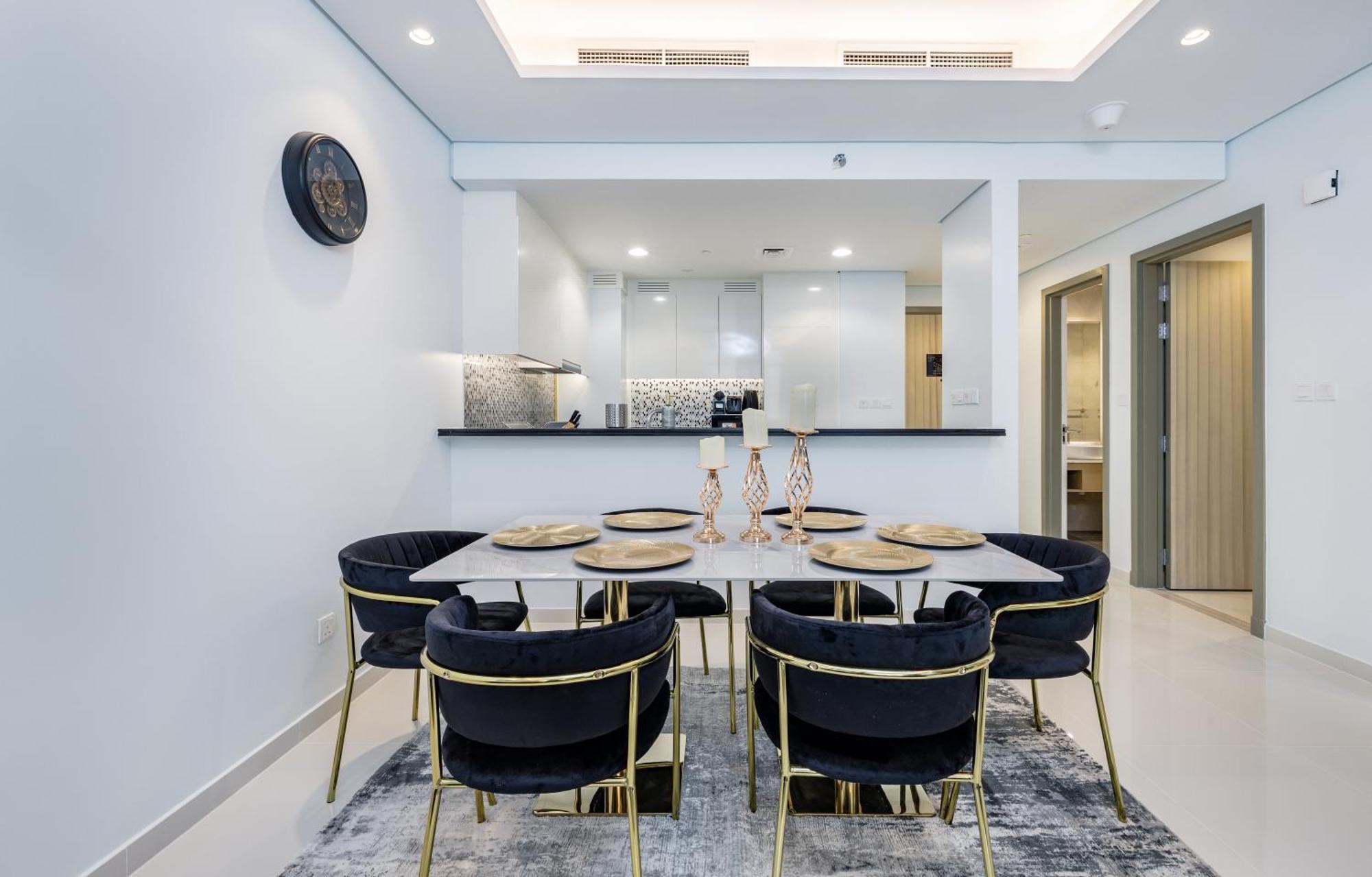 شقة Aliving Luxe 2Br With Burj Khalifa View Infinity Pool Midtown-4704 دبي المظهر الخارجي الصورة