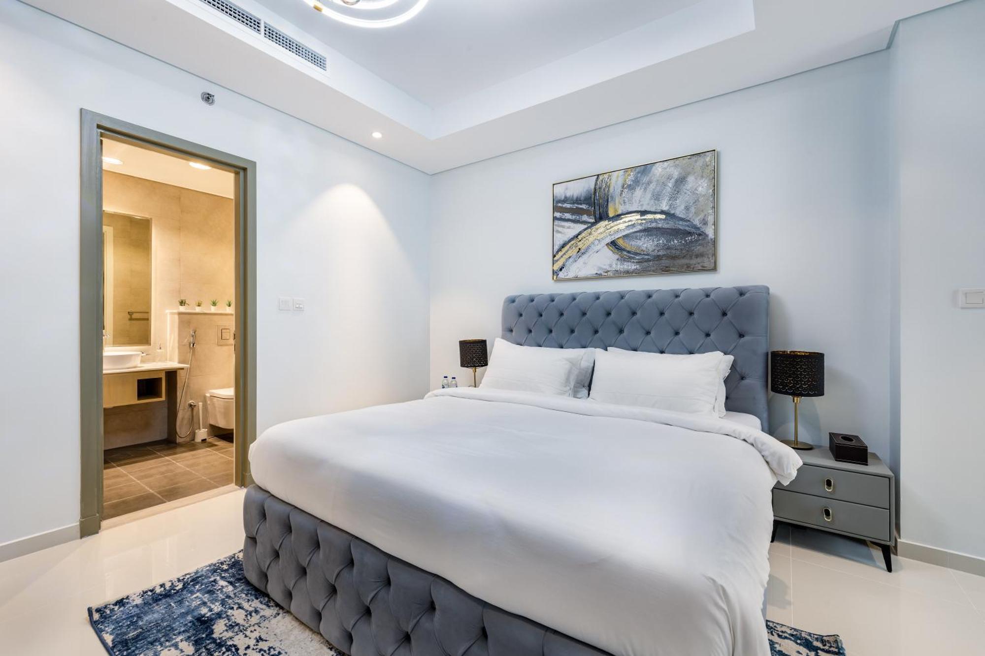 شقة Aliving Luxe 2Br With Burj Khalifa View Infinity Pool Midtown-4704 دبي المظهر الخارجي الصورة
